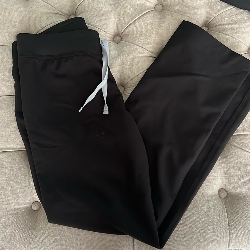 Figs Livingston size small